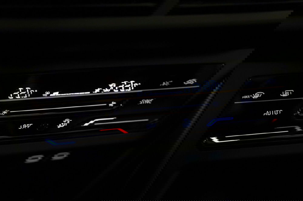 Volkswagen Taigo usata a Varese (18)