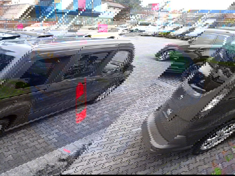 Ford Tourneo Connect usata a Brescia (5)