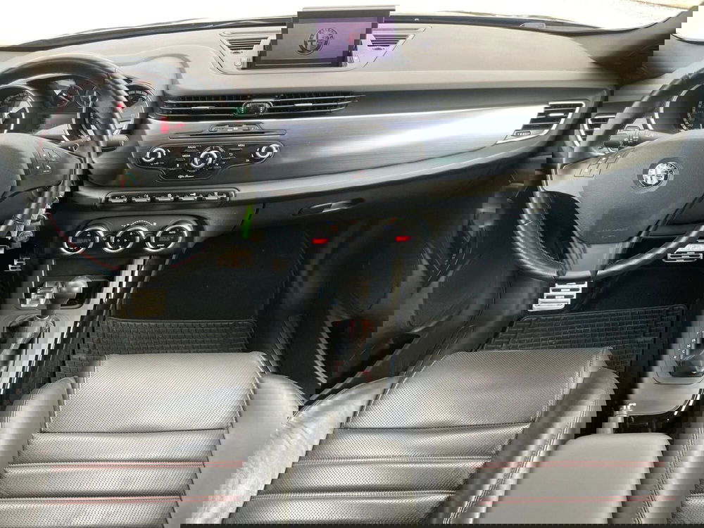 Alfa Romeo Giulietta usata a Ancona (10)