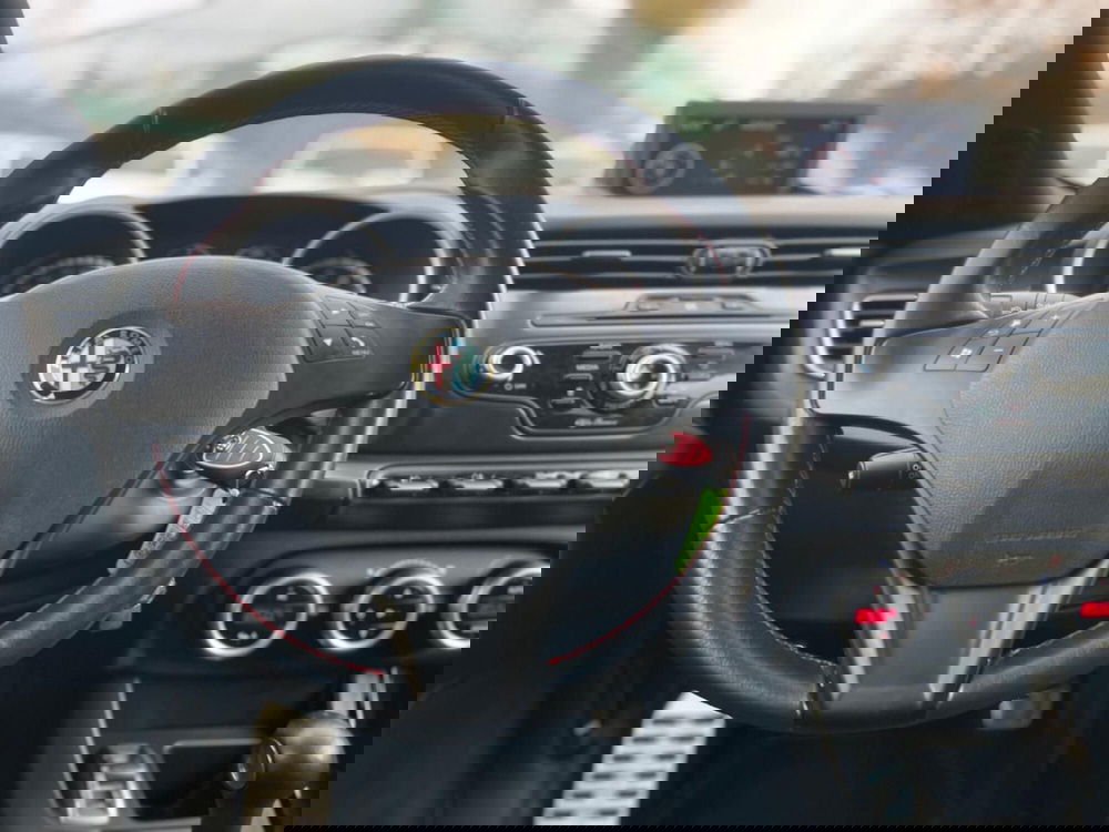 Alfa Romeo Giulietta usata a Ancona (11)