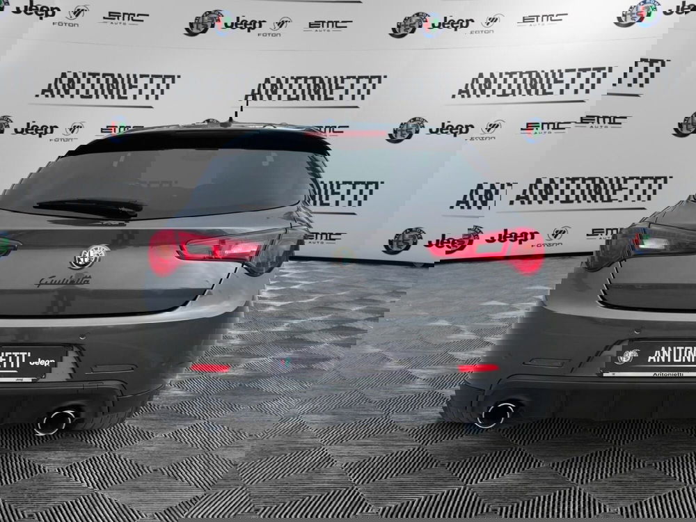 Alfa Romeo Giulietta usata a Ancona (6)