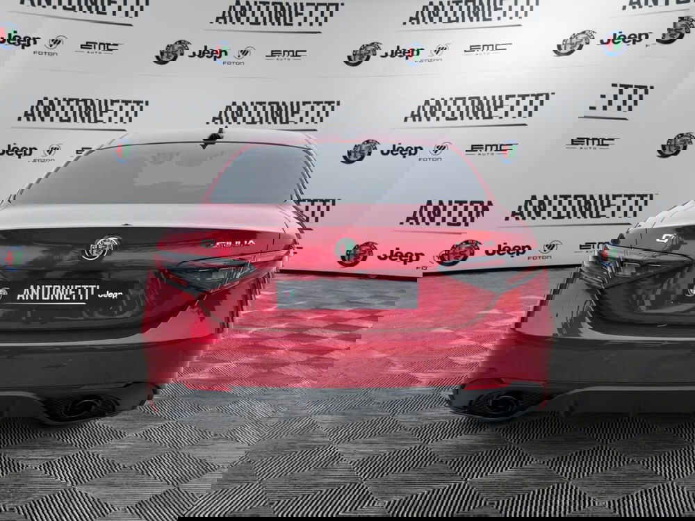 Alfa Romeo Giulia nuova a Ancona (6)