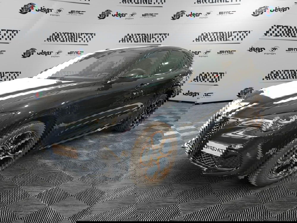 Alfa Romeo Stelvio nuova a Ancona