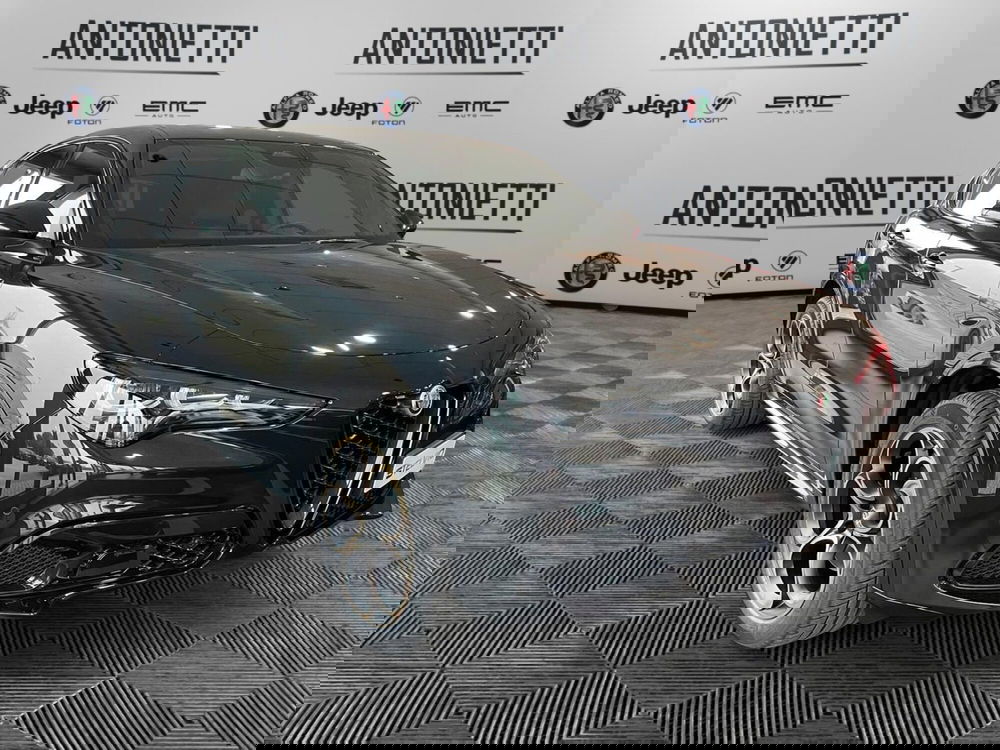 Alfa Romeo Stelvio nuova a Ancona (3)