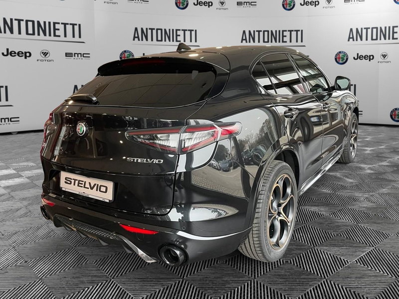 Alfa Romeo Stelvio nuova a Ancona (4)