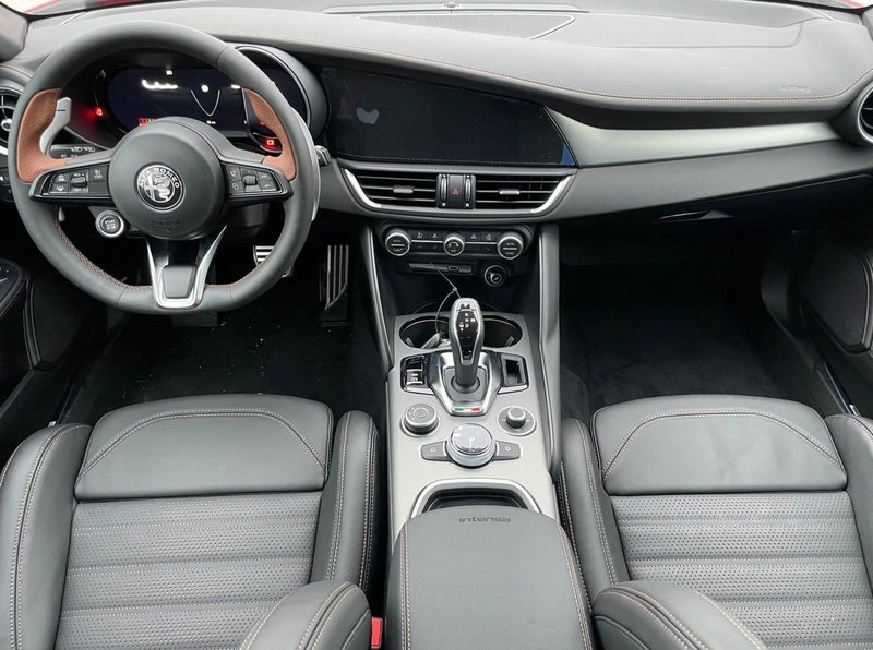 Alfa Romeo Stelvio nuova a Ancona (8)