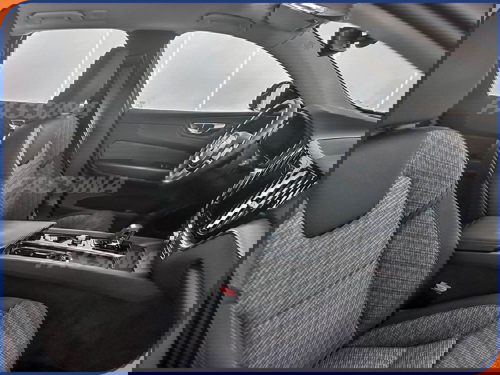 Volvo XC60 usata a Milano (13)