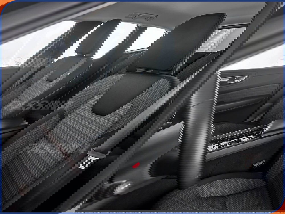 Volvo XC60 usata a Milano (8)