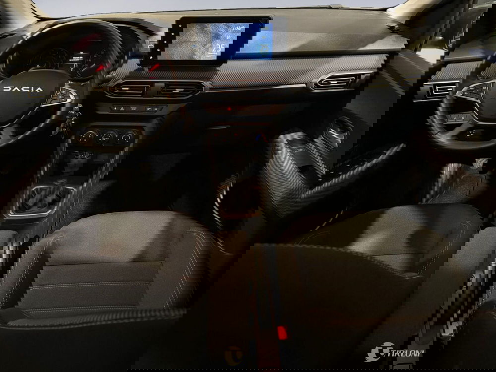 Dacia Sandero usata a Milano (14)