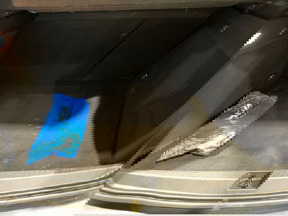 Dacia Duster usata a Milano (19)