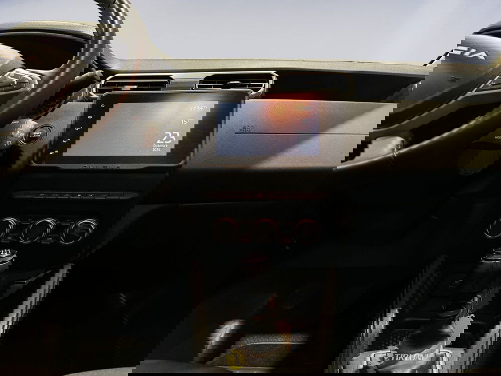 Dacia Duster usata a Milano (16)