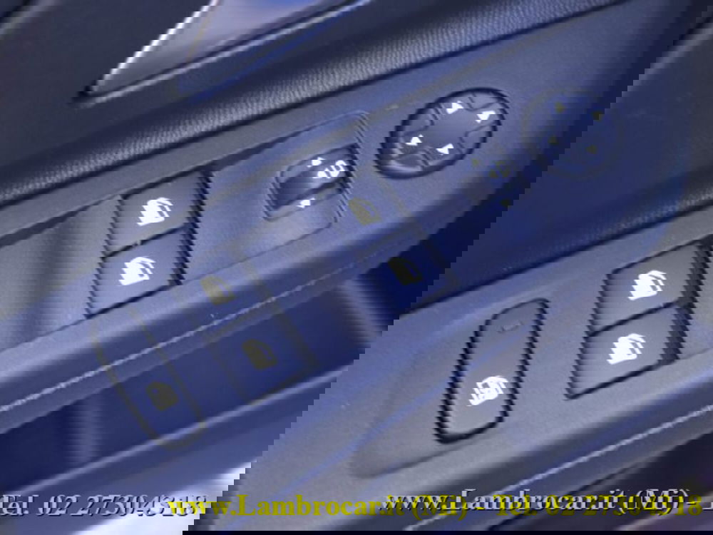 Opel Corsa usata a Milano (17)