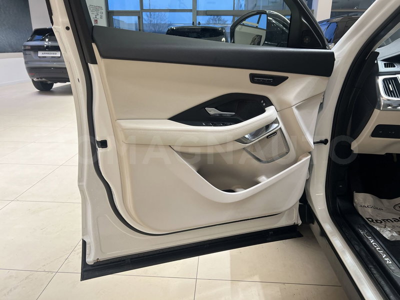 Jaguar E-Pace usata a Forlì-Cesena (15)