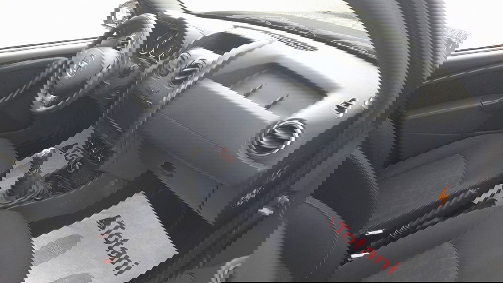 Dacia Duster usata a L'Aquila (13)