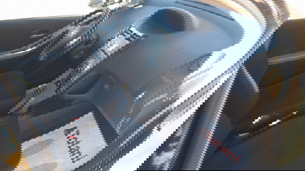 Toyota Yaris usata a L'Aquila (8)