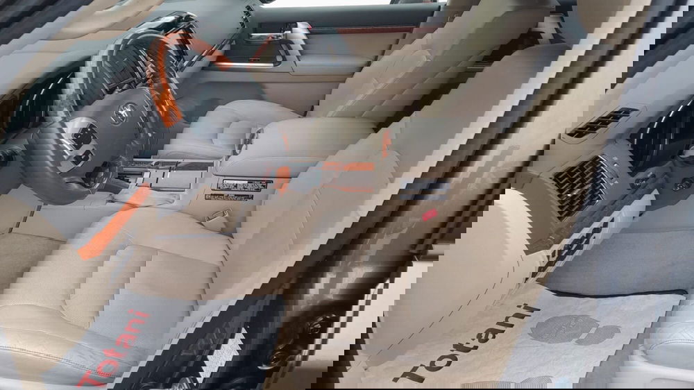 Toyota Land Cruiser V8 usata a L'Aquila (3)