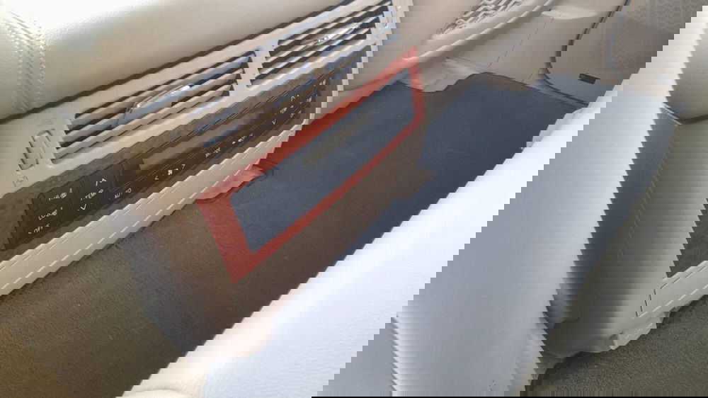 Toyota Land Cruiser V8 usata a L'Aquila (6)