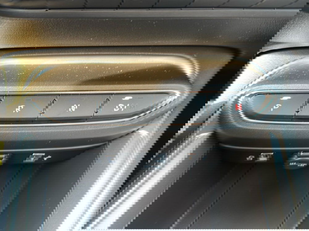 Jeep Avenger nuova a Latina (17)