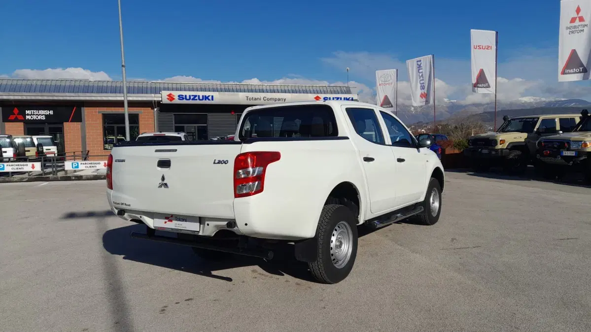 Mitsubishi L200 usata a L'Aquila (17)