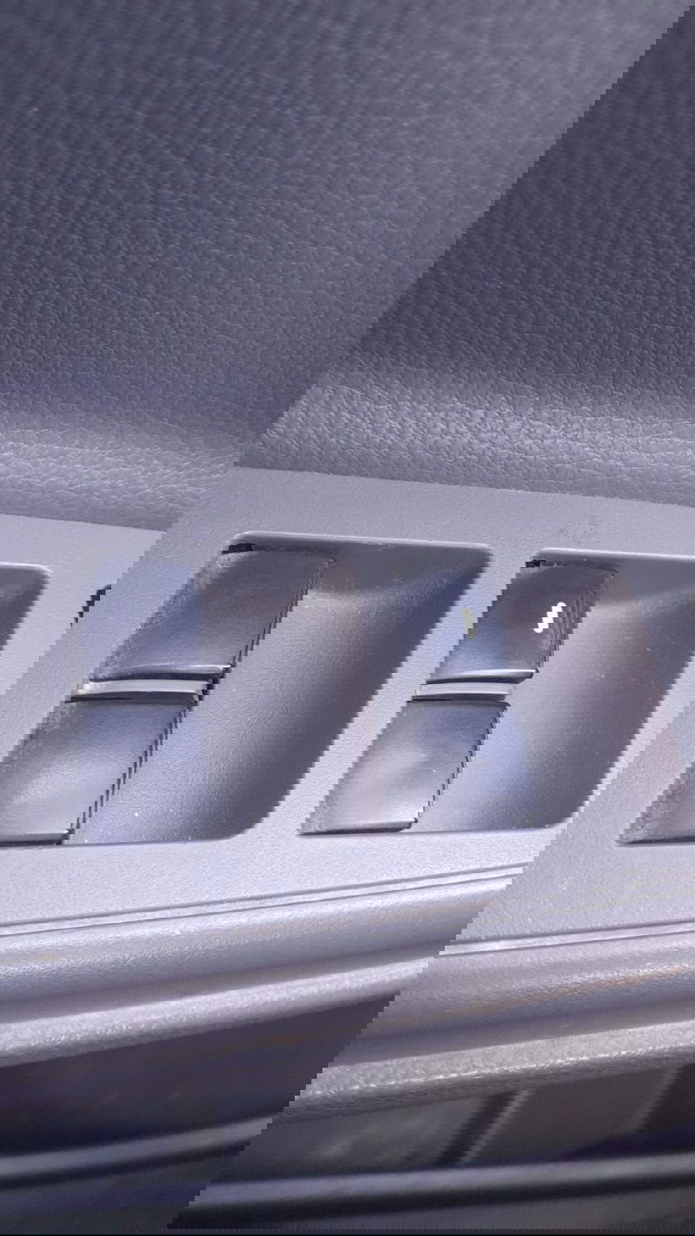 Mitsubishi L200 usata a L'Aquila (9)