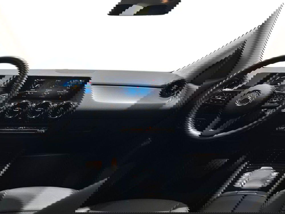 Mercedes-Benz GLA SUV usata a Napoli (11)