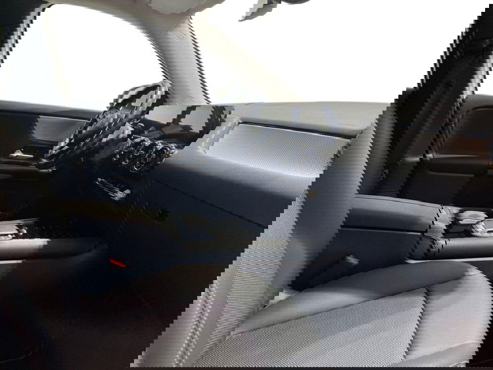 Mercedes-Benz GLA SUV usata a Napoli (16)