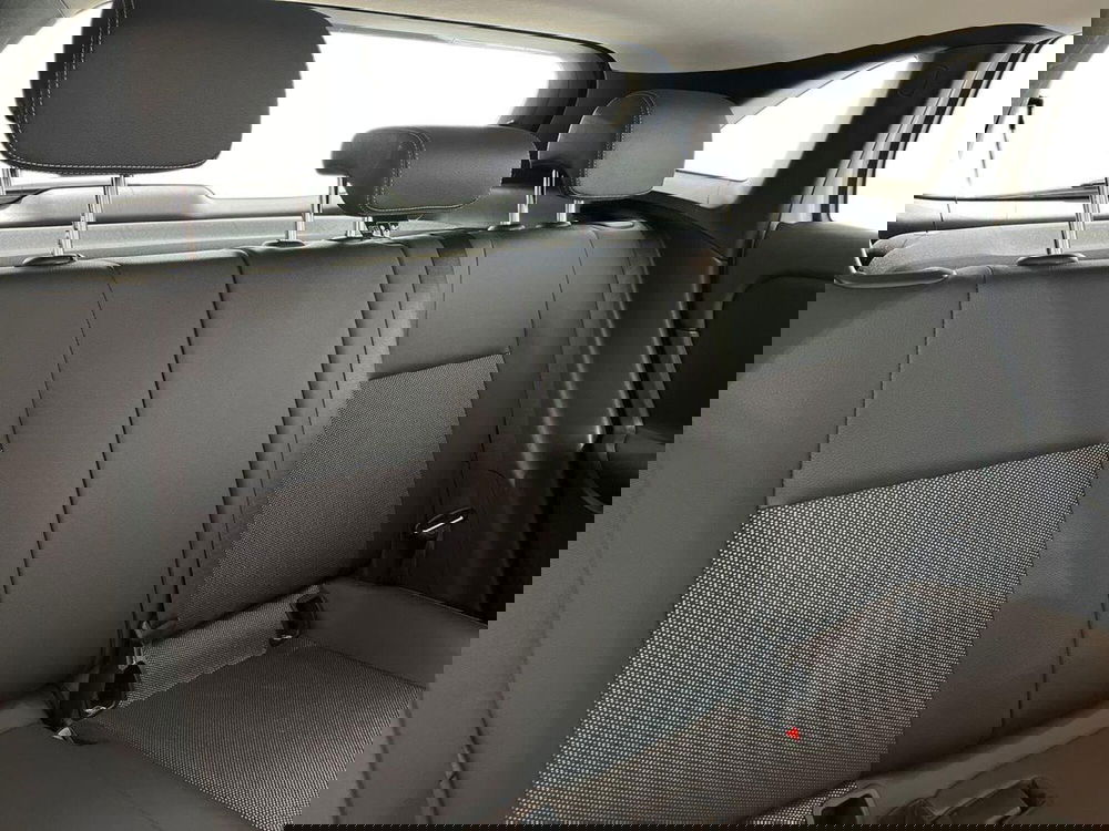 Mercedes-Benz GLA SUV usata a Napoli (17)