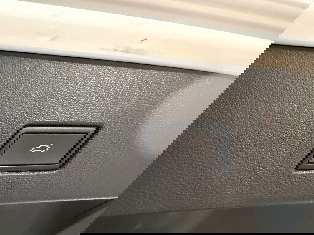 Volkswagen T-Roc usata a Genova (10)