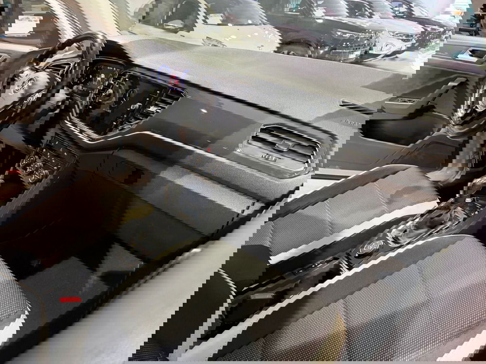 Volkswagen T-Roc usata a Genova (11)