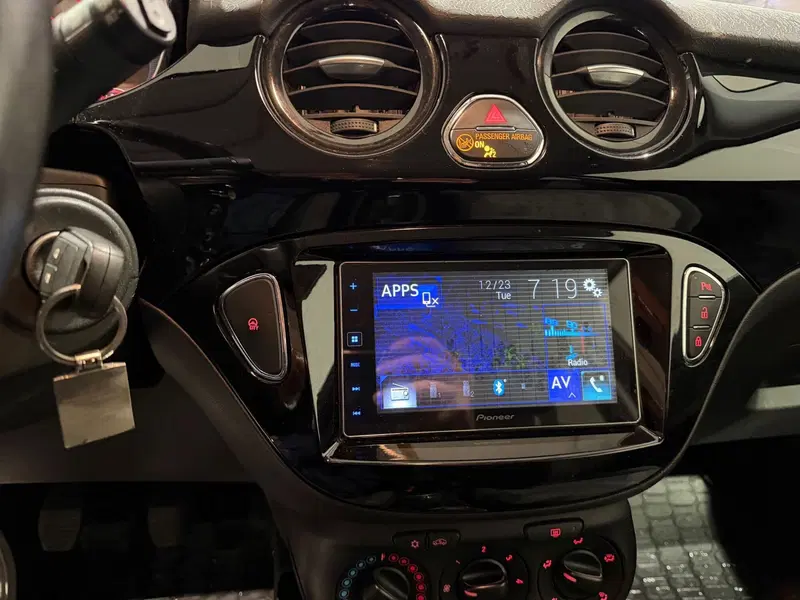 Opel Adam usata a Genova (13)
