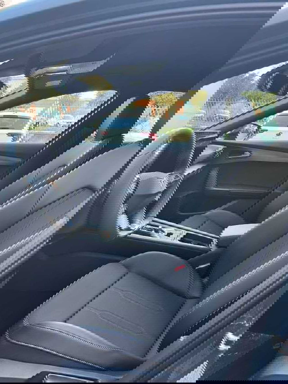 Cupra Formentor nuova a Lecco (11)