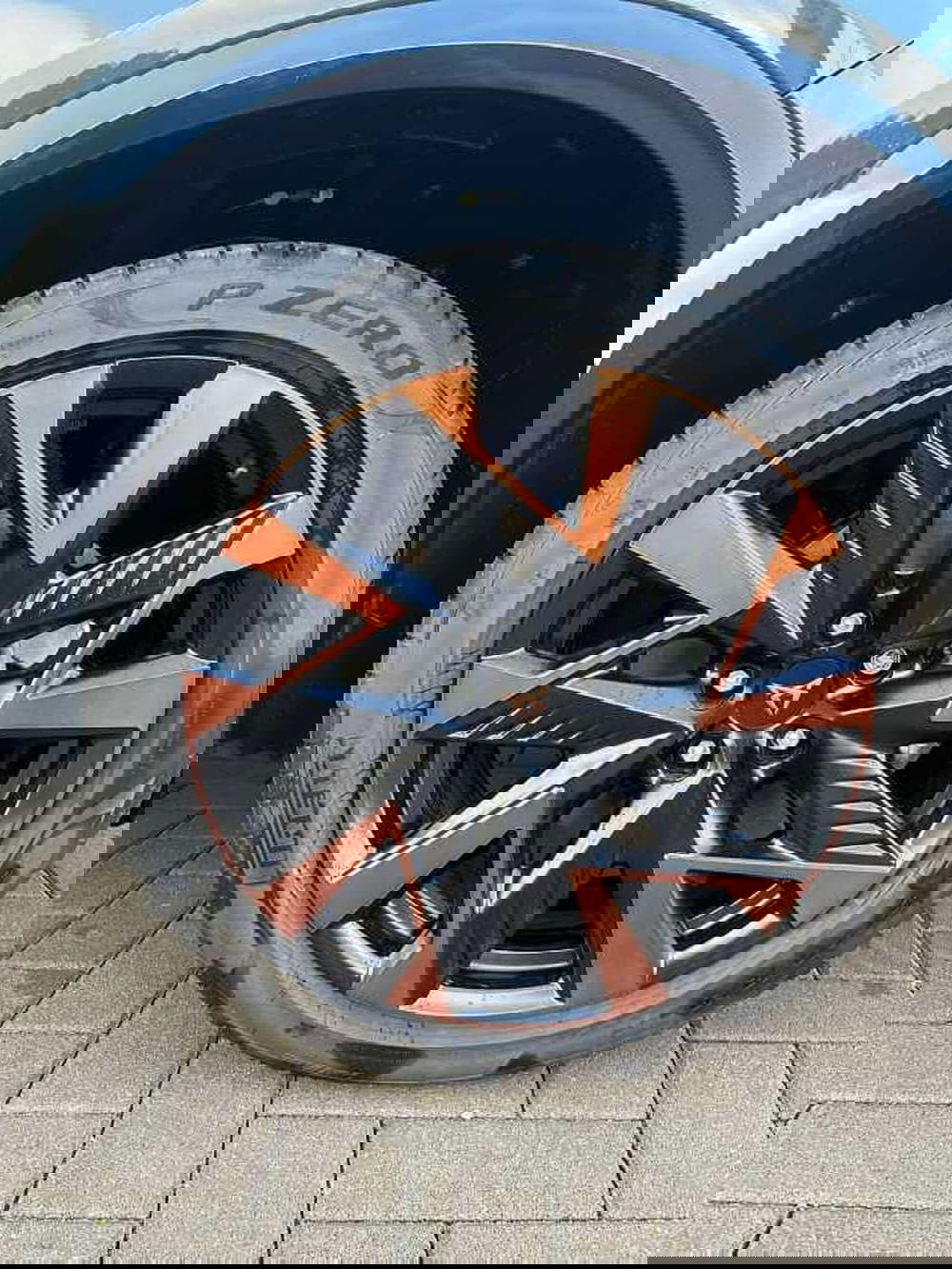 Cupra Formentor nuova a Lecco (12)