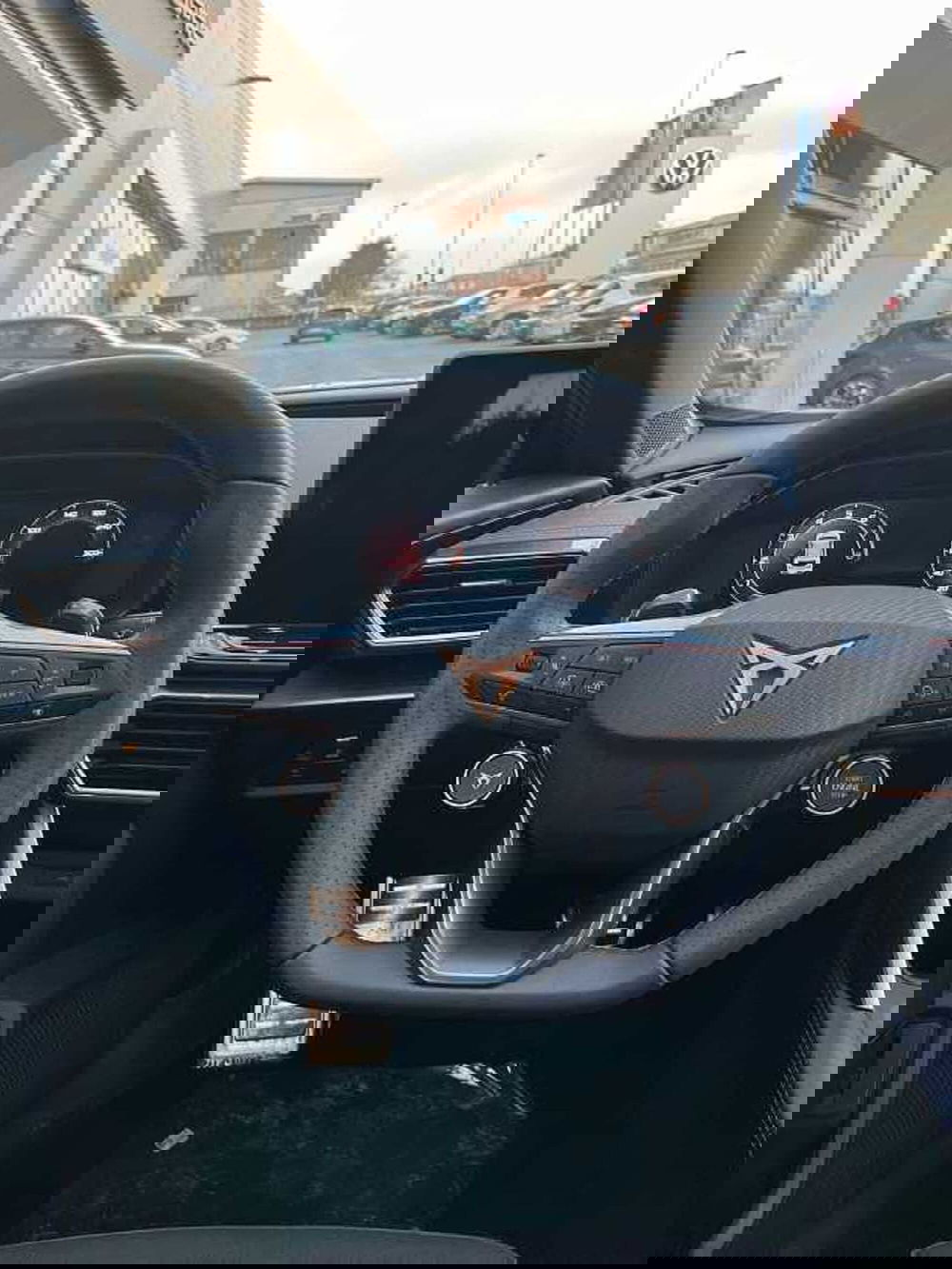 Cupra Formentor nuova a Lecco (7)