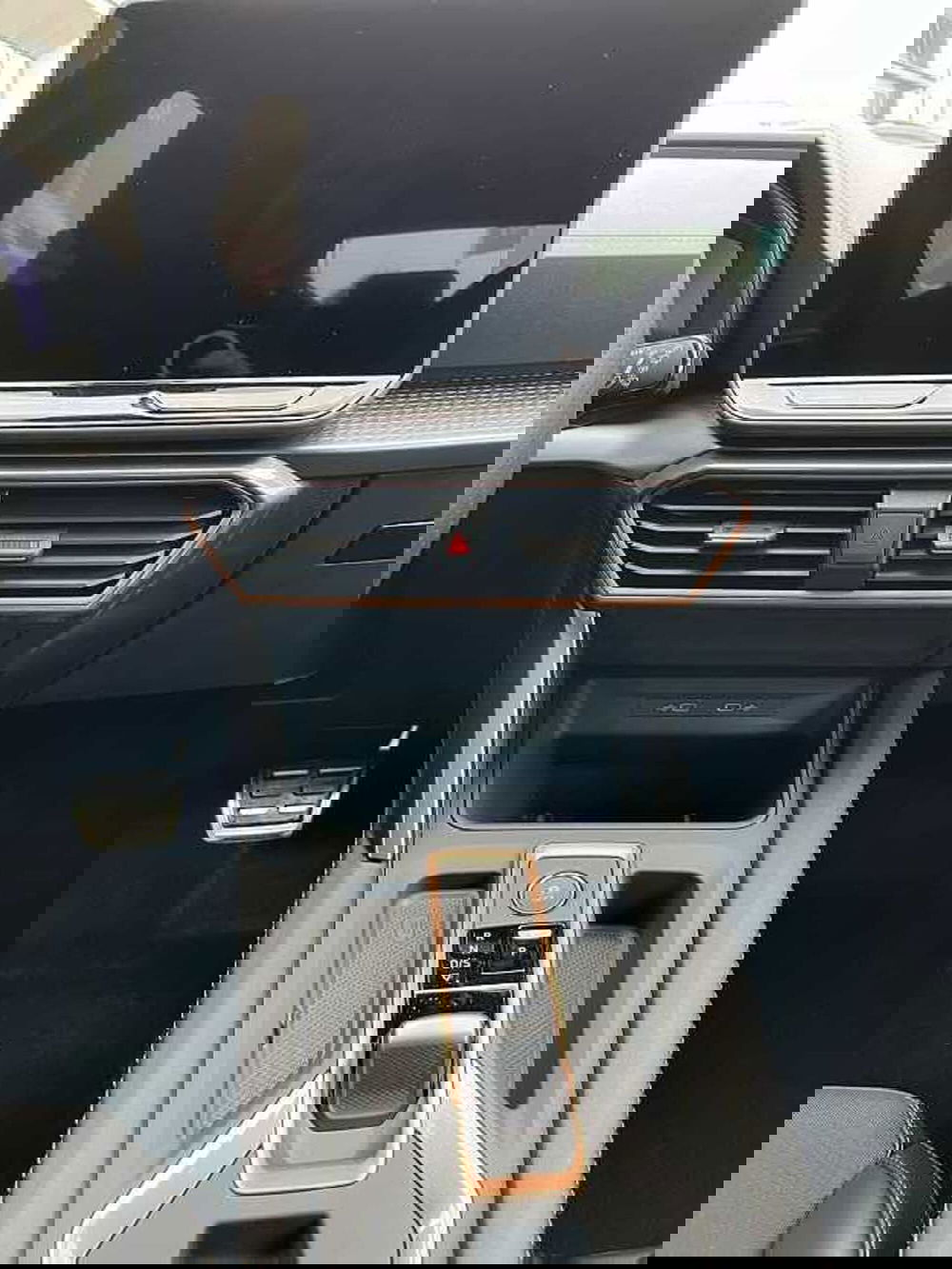 Cupra Formentor nuova a Lecco (6)