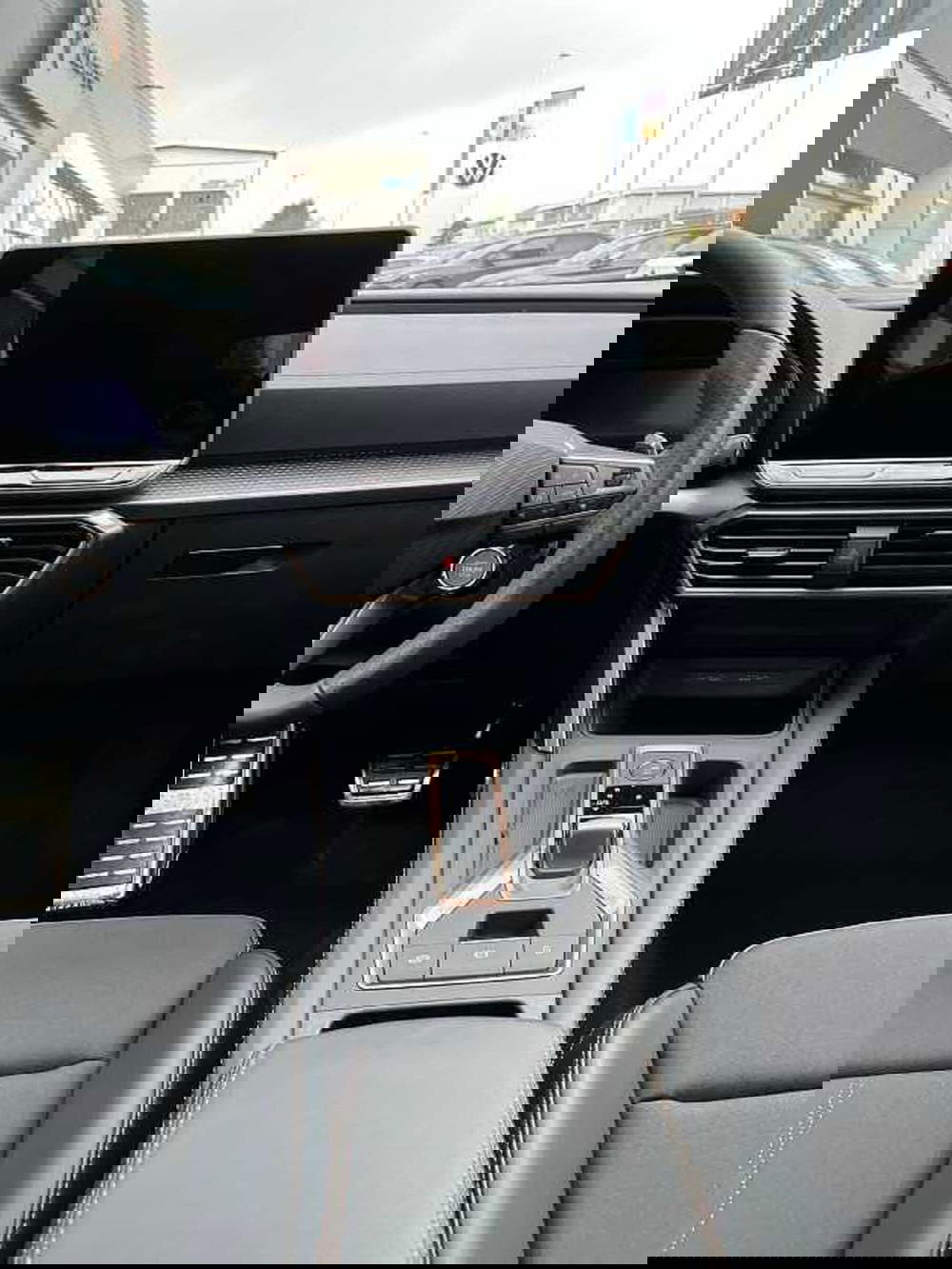 Cupra Formentor nuova a Lecco (10)