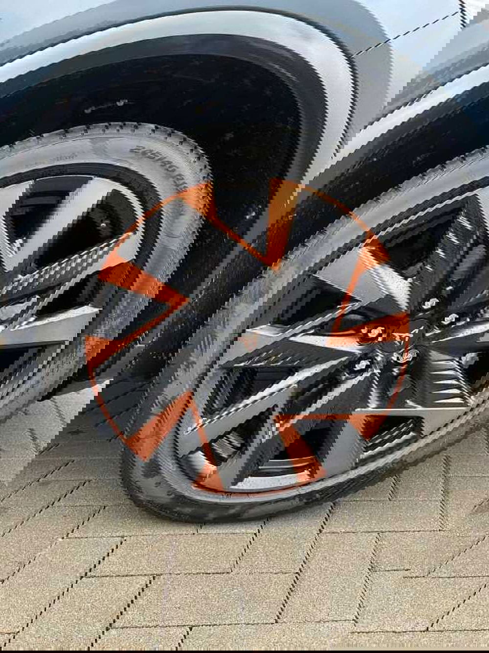 Cupra Formentor nuova a Lecco (11)