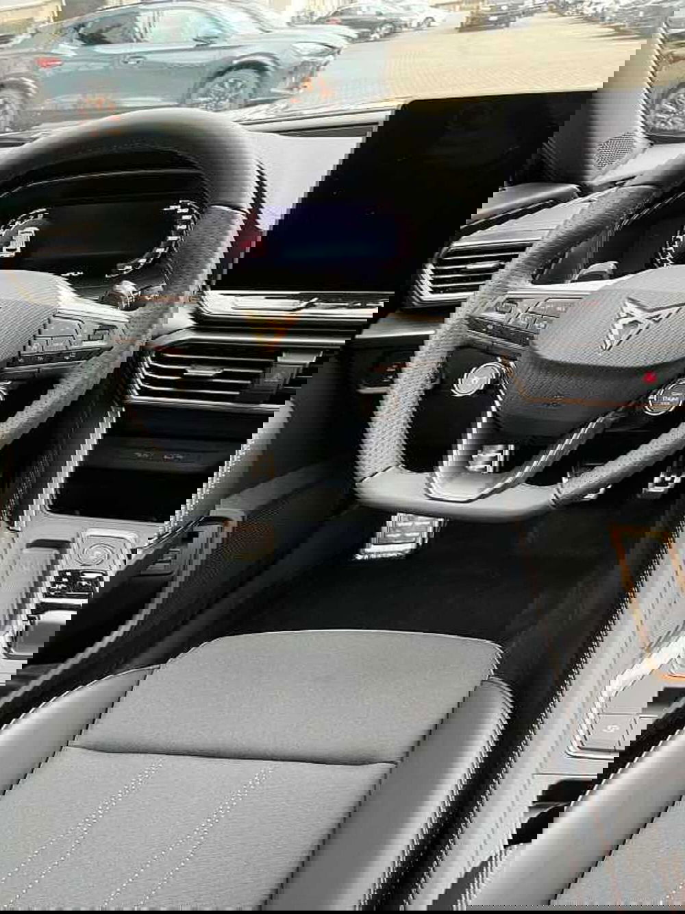 Cupra Formentor nuova a Lecco (12)