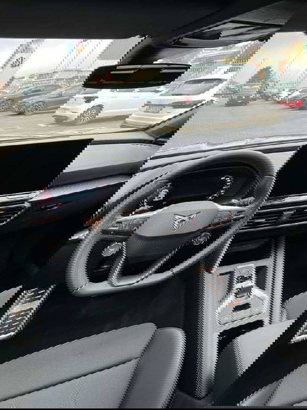 Cupra Formentor nuova a Lecco (9)