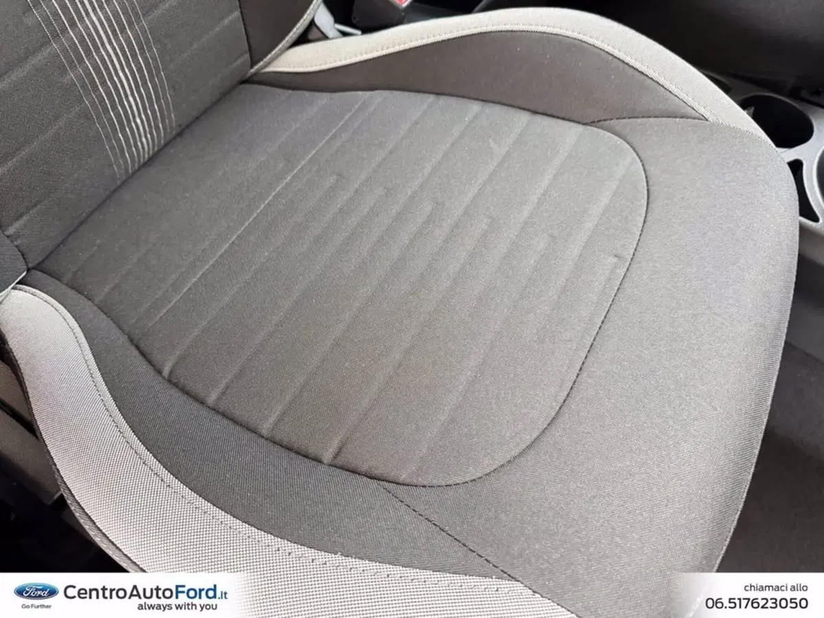 Hyundai i10 nuova a Roma (10)
