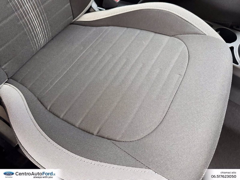 Hyundai i10 nuova a Roma (10)