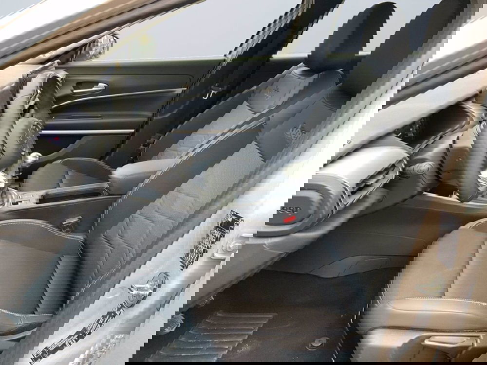 Jeep Avenger usata a Milano (9)