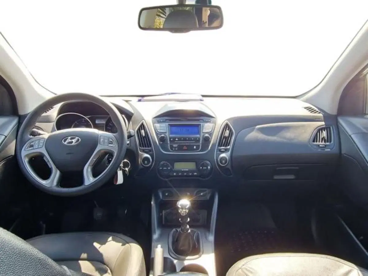 Hyundai ix35 usata a Salerno (12)