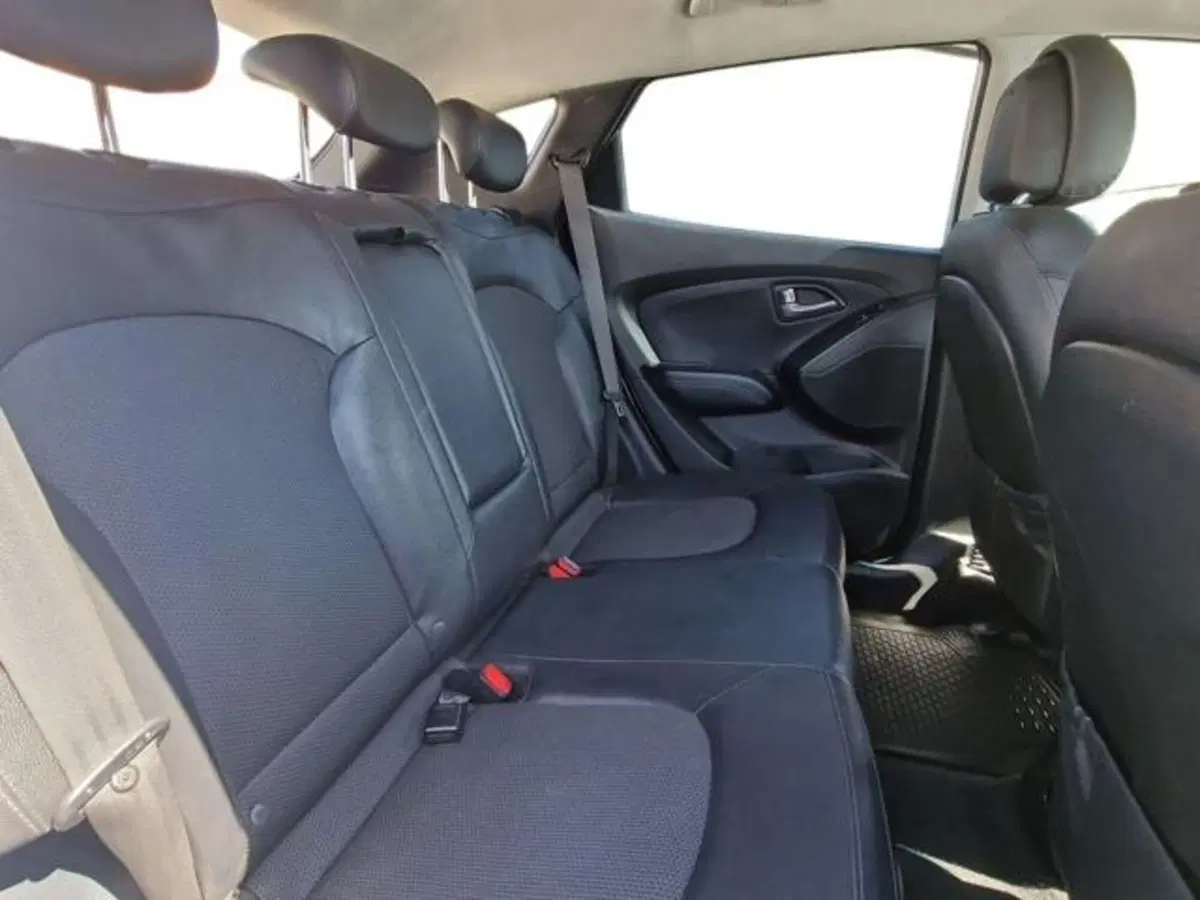 Hyundai ix35 usata a Salerno (14)