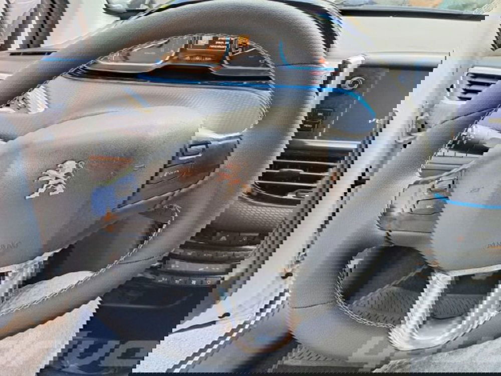 Peugeot 2008 usata a Napoli (11)