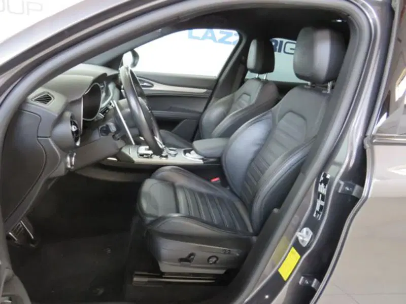 Alfa Romeo Stelvio usata a Lodi (10)