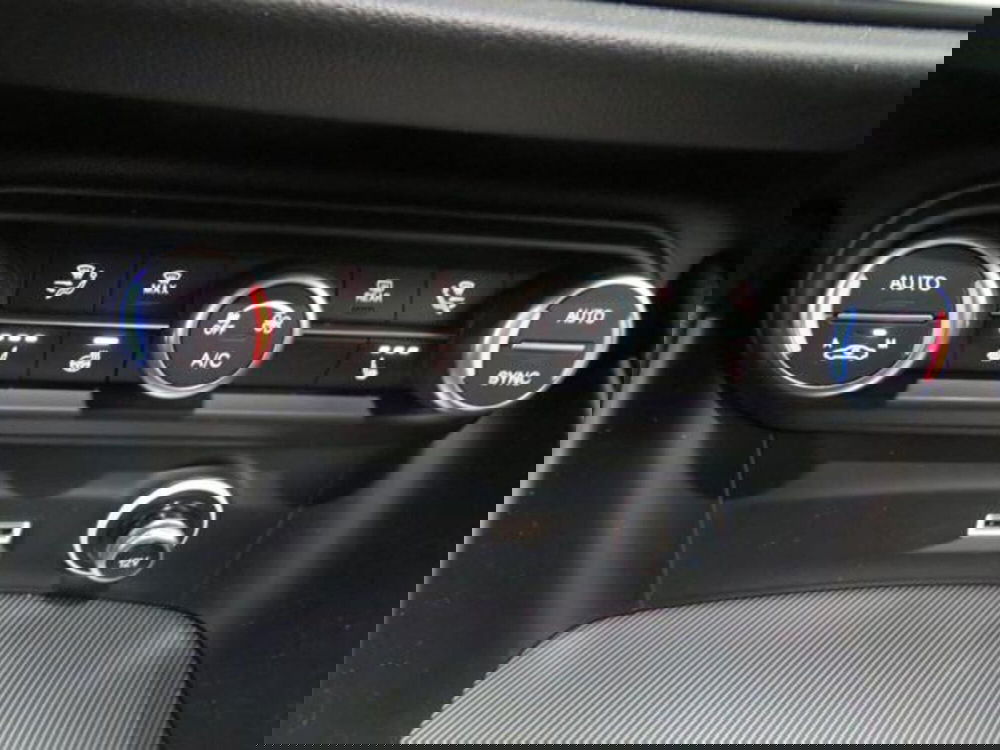 Alfa Romeo Stelvio usata a Lodi (14)