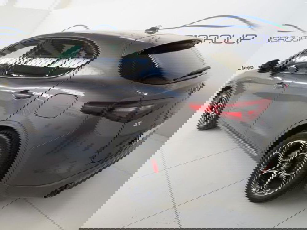 Alfa Romeo Stelvio usata a Lodi (4)