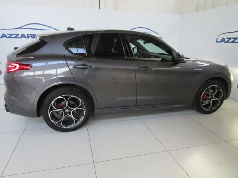 Alfa Romeo Stelvio usata a Lodi (6)