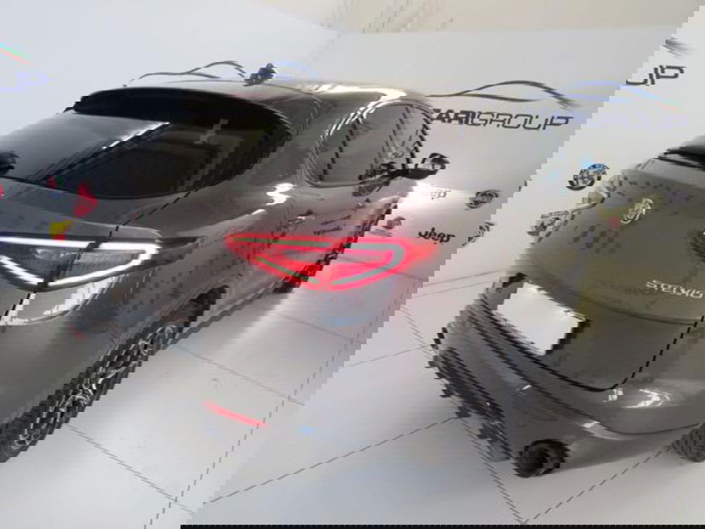 Alfa Romeo Stelvio usata a Lodi (7)