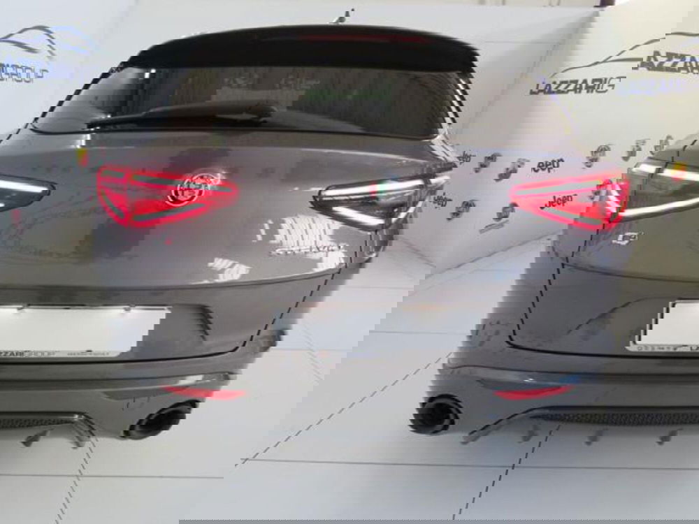Alfa Romeo Stelvio usata a Lodi (8)